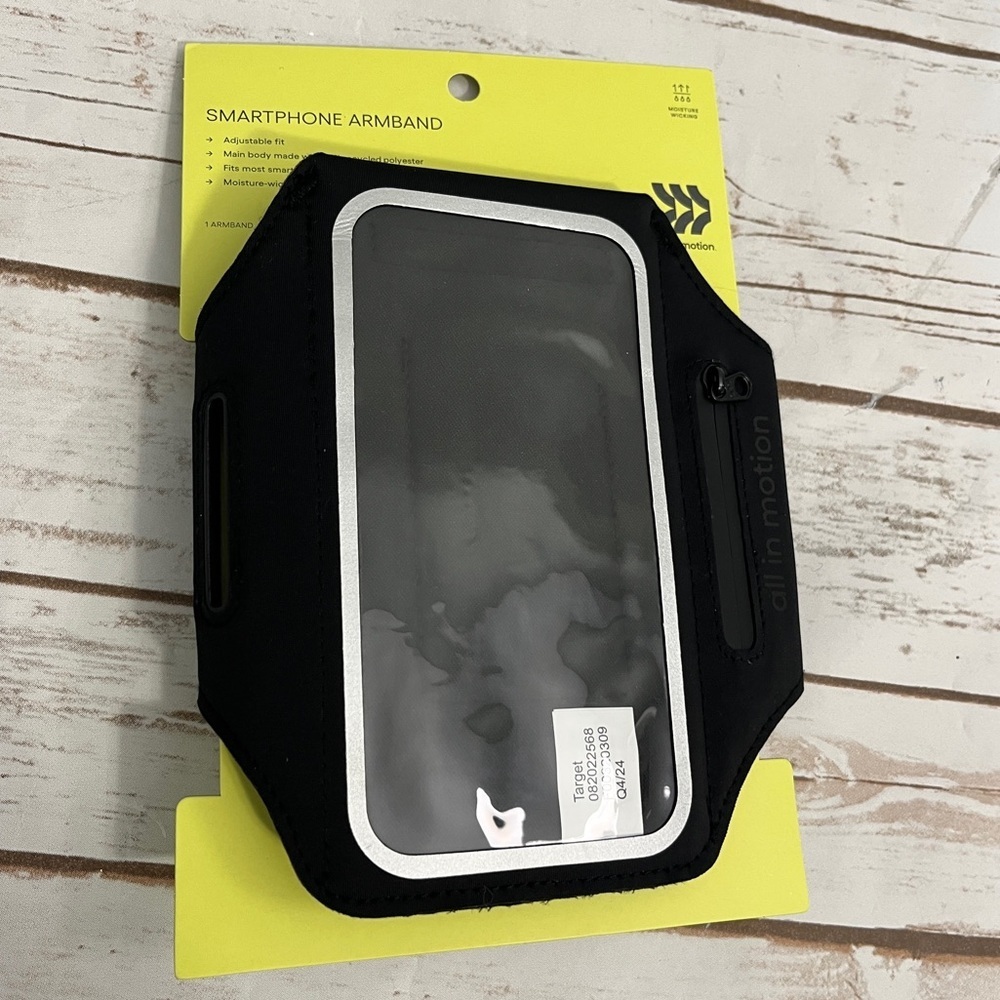 All in Motion Black Smartphone Armband Fits up‎ to 6.1” phone new